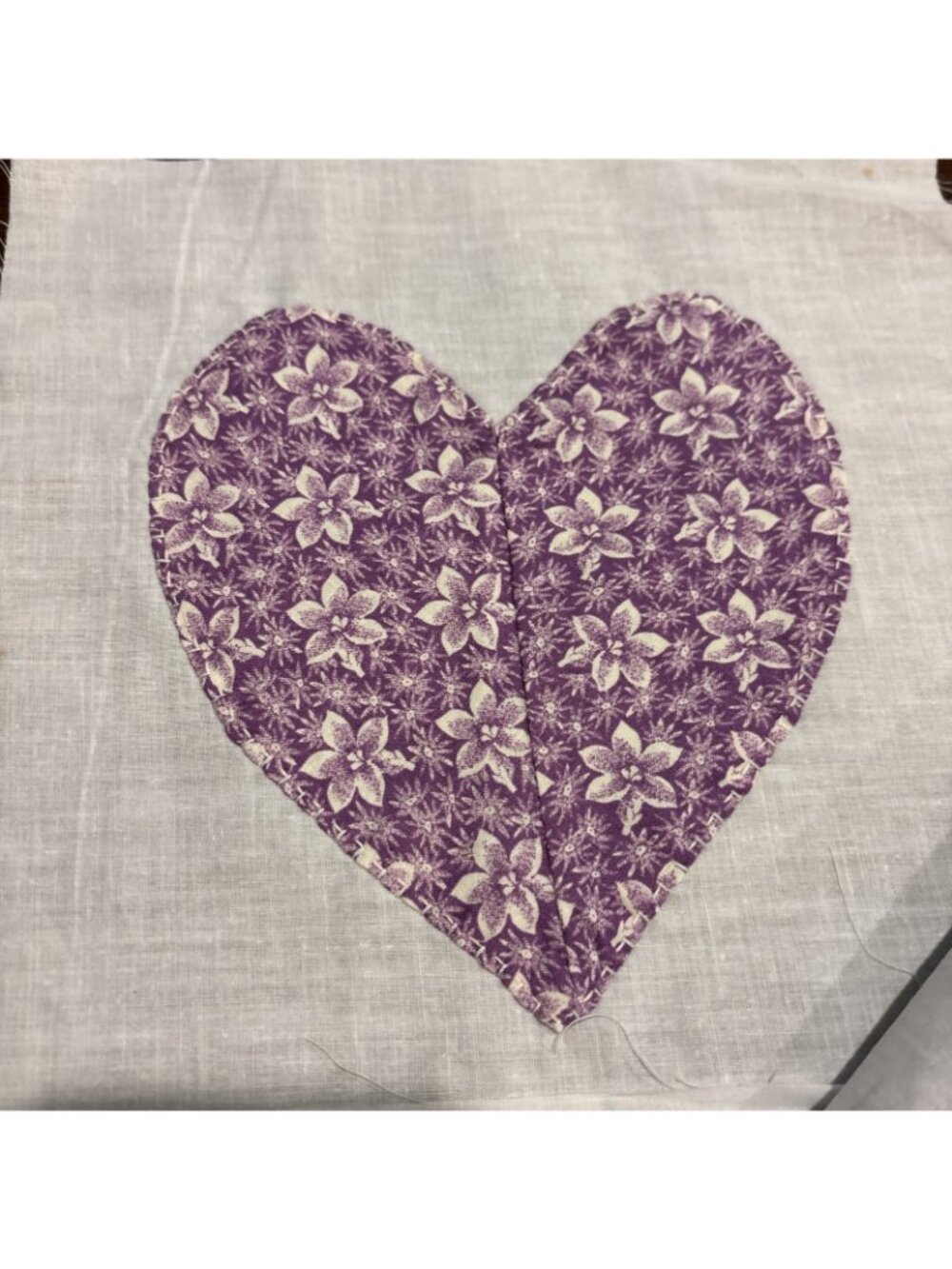 SET OF 26 HEARTS HAND APPLIQUÉD QUILTING BLOCKS 8 INCH + 20 Smalls Purple White - Picture 4 of 9